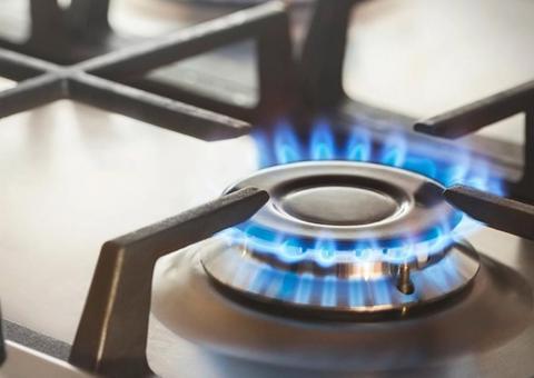 natural gas burner on stove